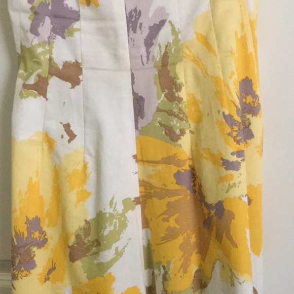 Maggy London - Picture 3 of 6